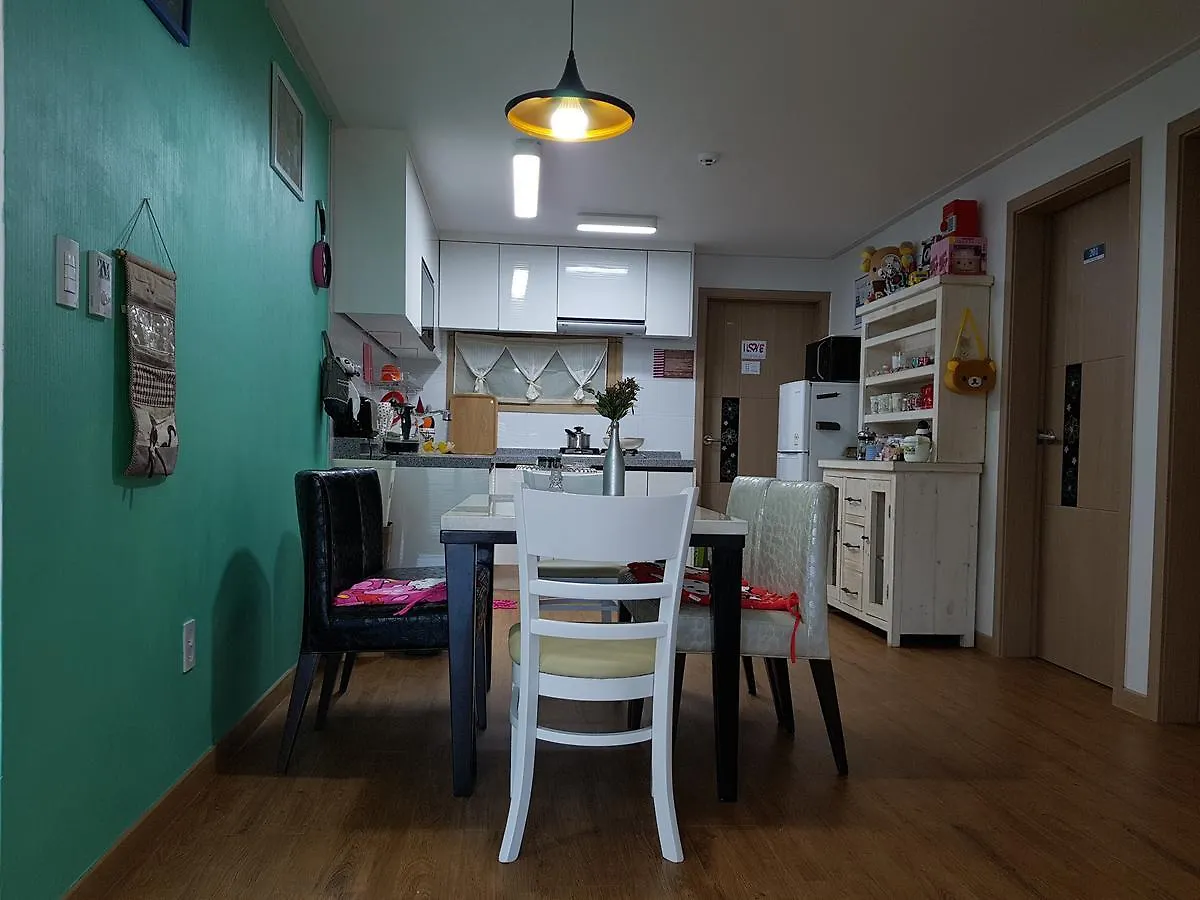 Buzz Guesthouse Incheon Guest house